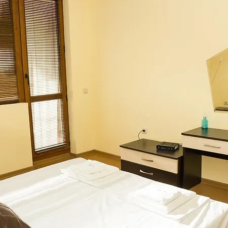 Appartamento Essence One-bedroom W/ Parking & Terrace Varna