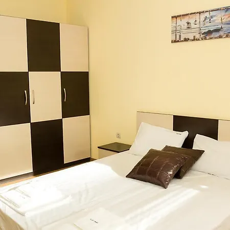 Essence One-bedroom W/ Parking & Terrace Varna