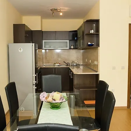 Essence One-bedroom W/ Parking & Terrace Varna